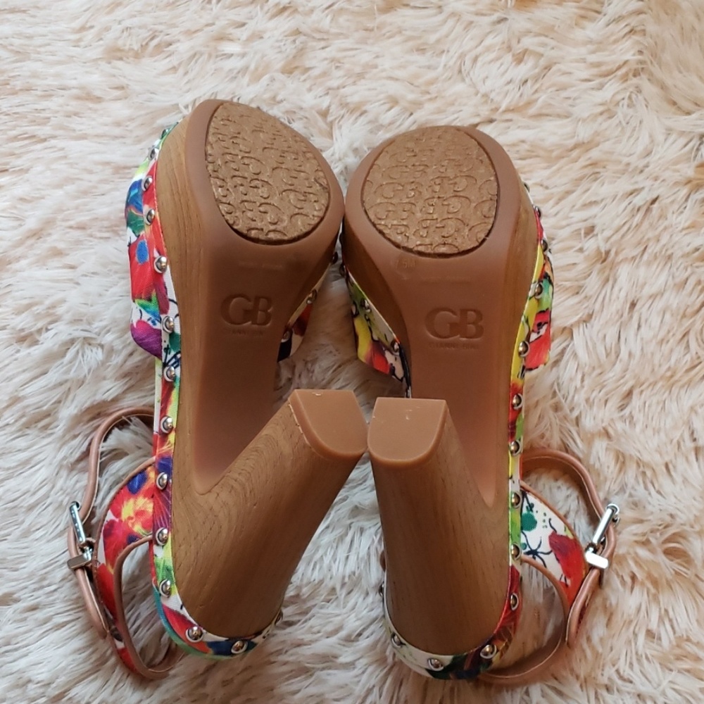 NWT Gianni Bini | Floral Platform Heels - Picture 6 of 6